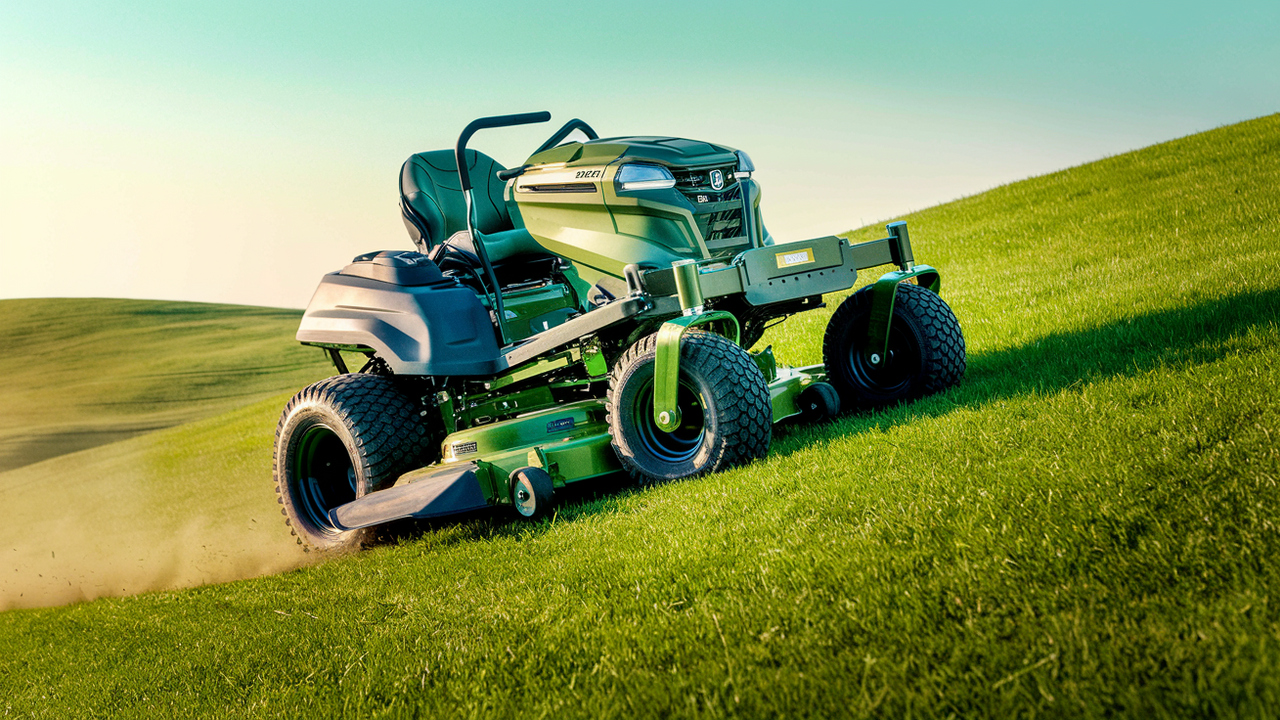 Zero Turn Mowers Suitable for Hilly Landscapes