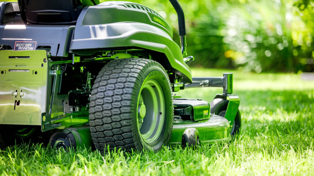 Zero Turn Mowers with Locking Differentials for Extra Grip