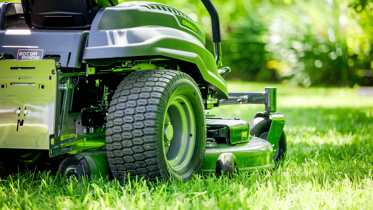 Zero Turn Mowers with Locking Differentials for Extra Grip
